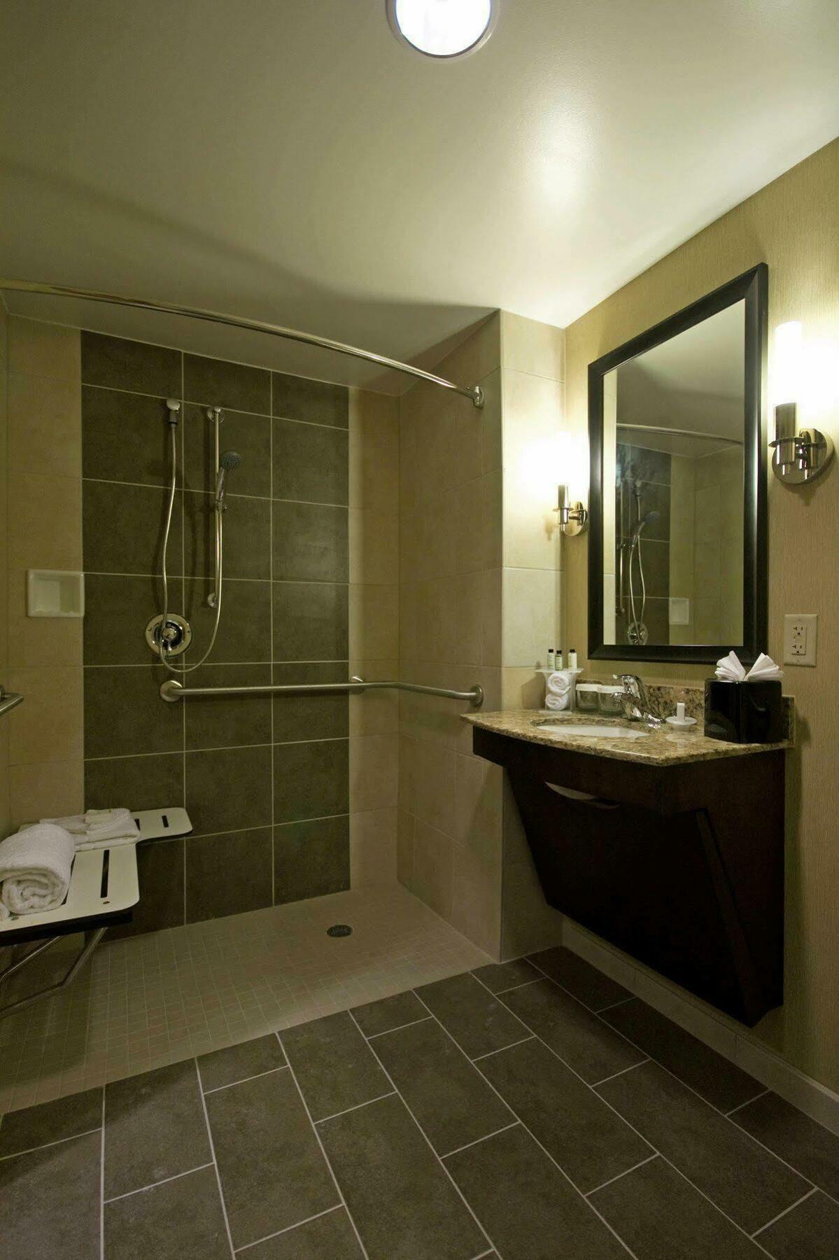 Hotel Embassy By Hilton Houston-energy Corridor Houston